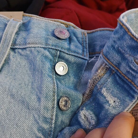 Levi's Original Red Tab Women's 501 Original High-Rise Jean Shorts - Picture 5 of 11